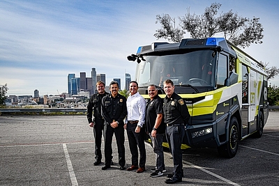 Los Angeles Fire Department kauft hybrides Feuerwehrfahrzeug von Rosenbauer © Rosenbauer International